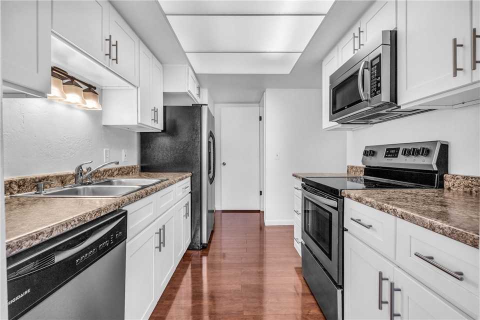 955 E Essex Court Way #1 - Photo 6 of 33