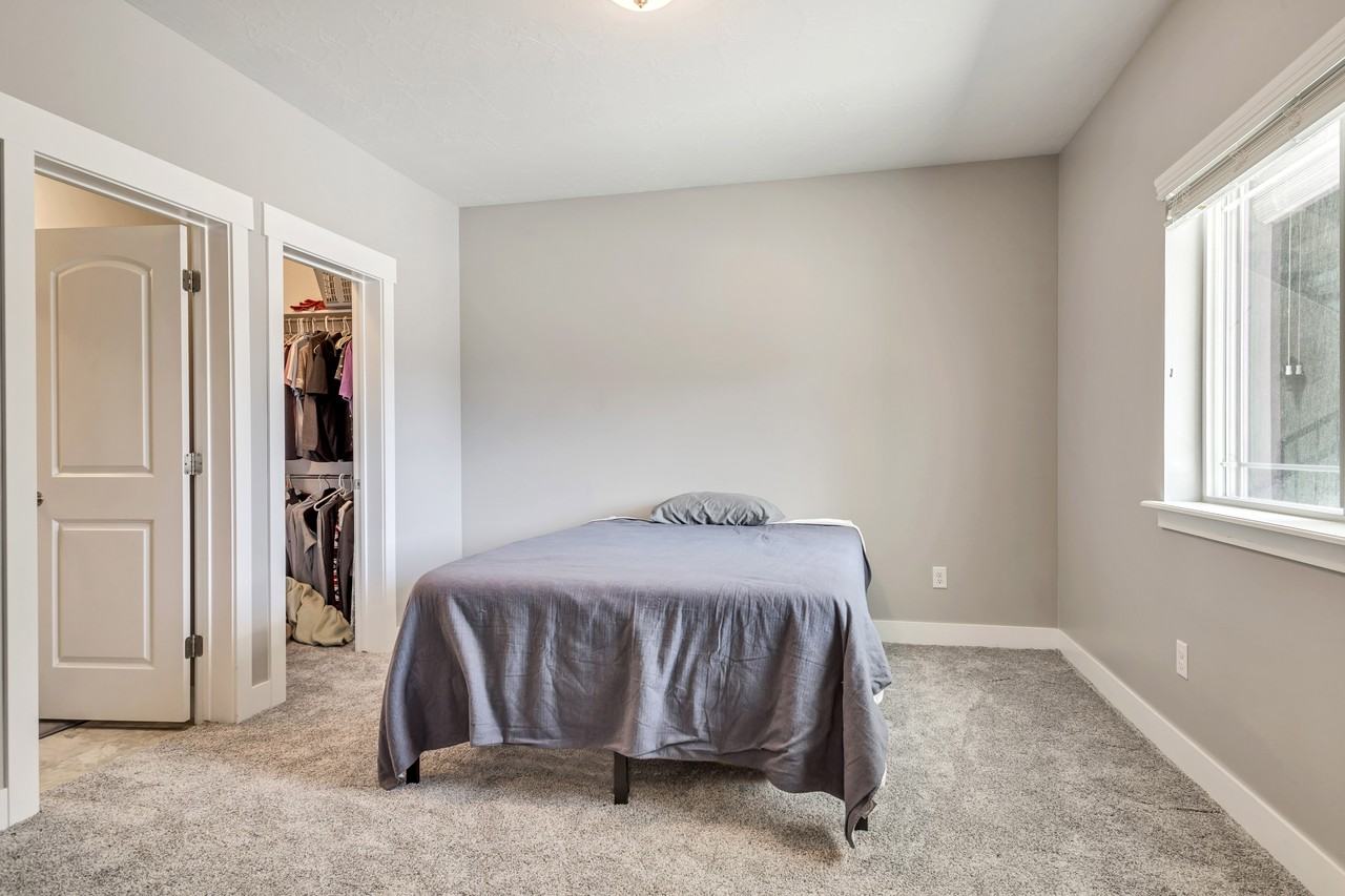 161 W Ridge Rd - Photo 7 of 12
