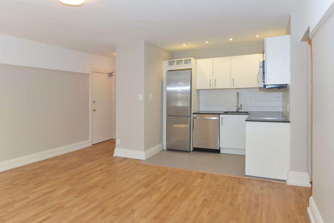 110 Oriole Parkway - Photo 4 of 50