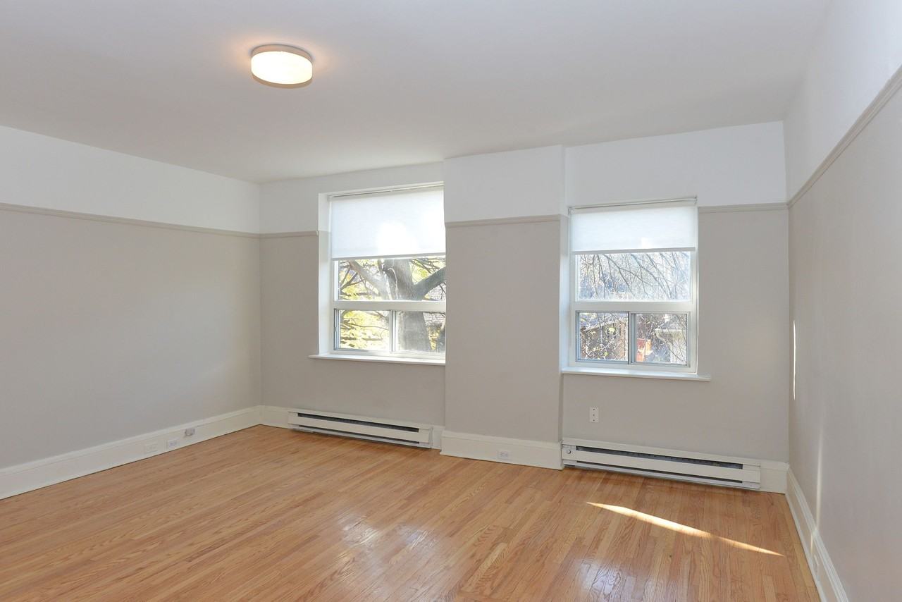 110 Oriole Parkway - Photo 5 of 50