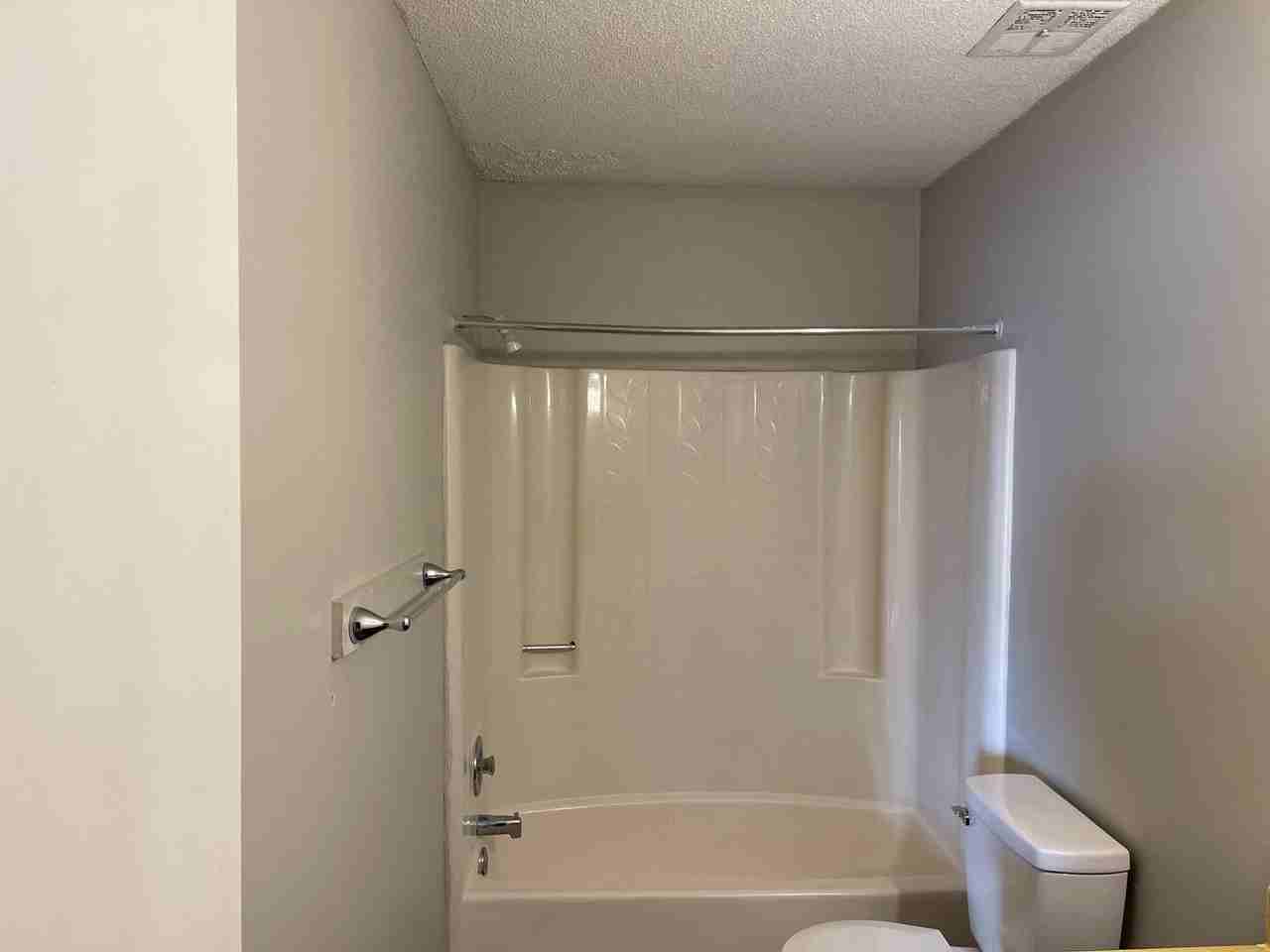 Peachtree Townhomes - Photo 4 of 12
