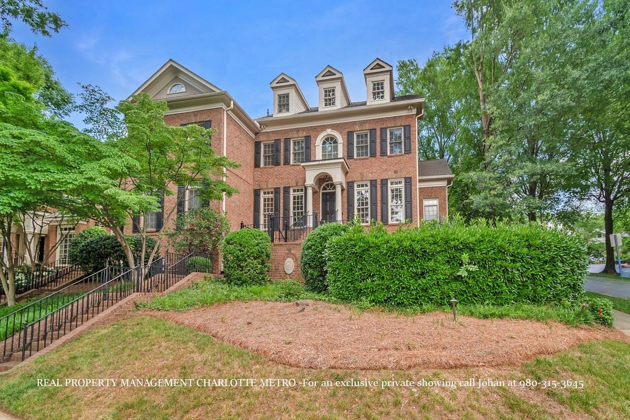 529 Queens Rd - Photo 4 of 50