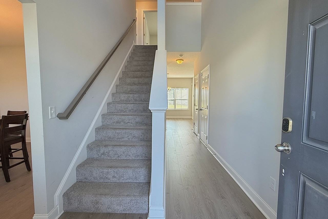 44 Rimes Ave Se - Photo 2 of 50