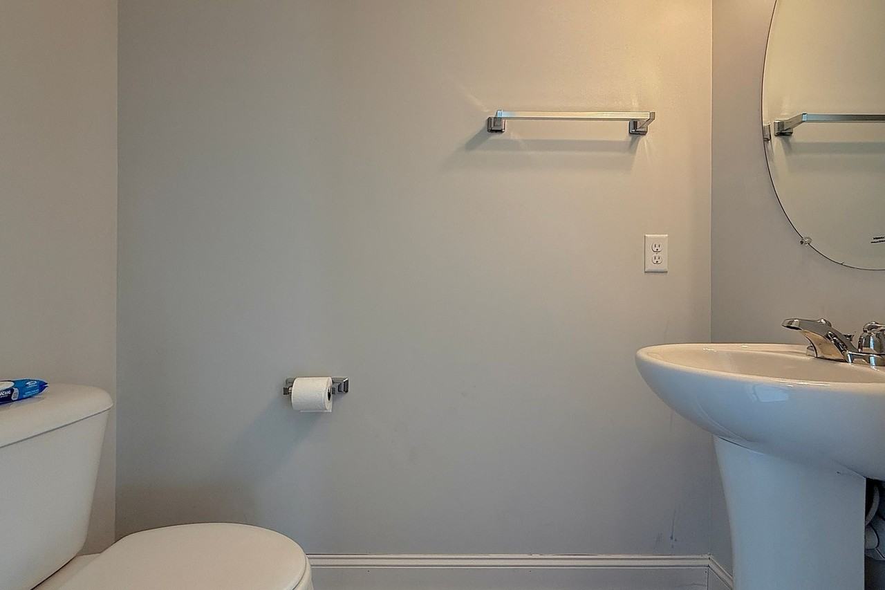 44 Rimes Ave Se - Photo 4 of 50