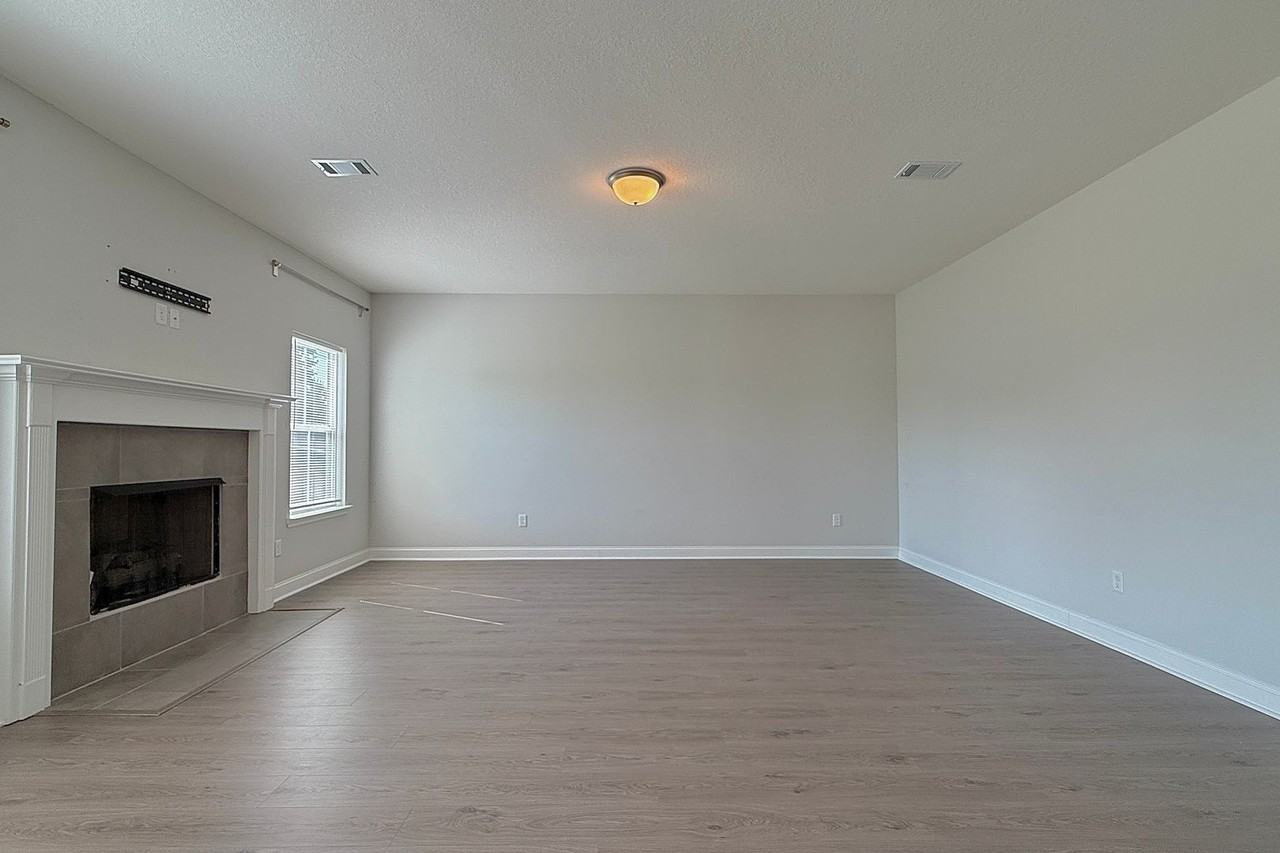44 Rimes Ave Se - Photo 5 of 50