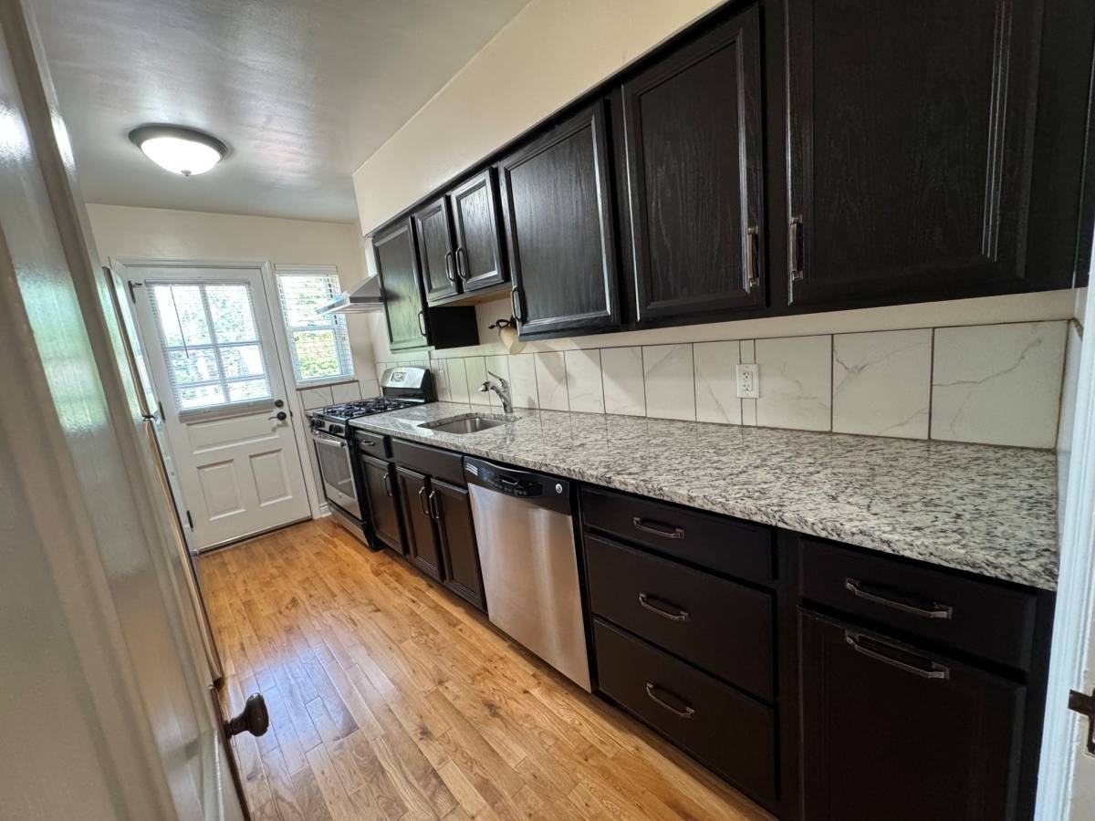 802 Kenwick Rd - Photo 6 of 18