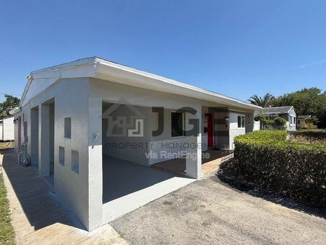 6911 Sw 12th St - Photo 3 of 10