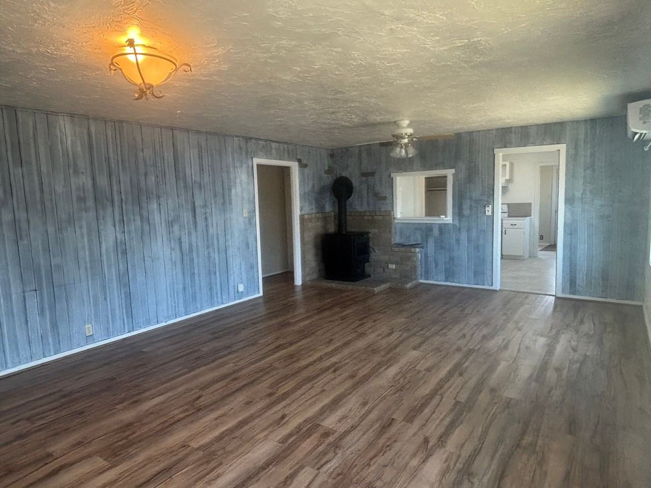 1420 Gleason Ave - Photo 3 of 17