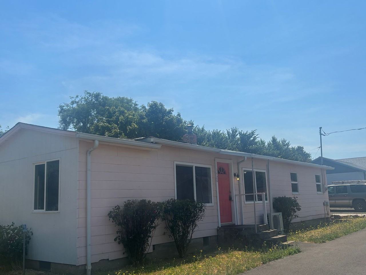 1420 Gleason Ave - Photo 2 of 17