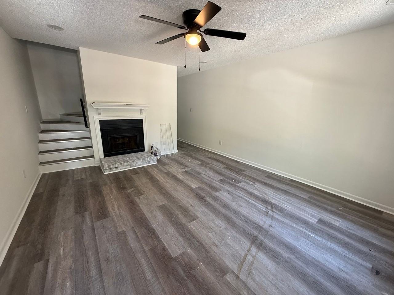 3401 Christopher Dr Nw - Photo 3 of 9