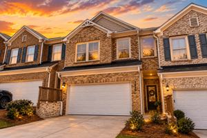 featured image of 2260 Parkwood Rd