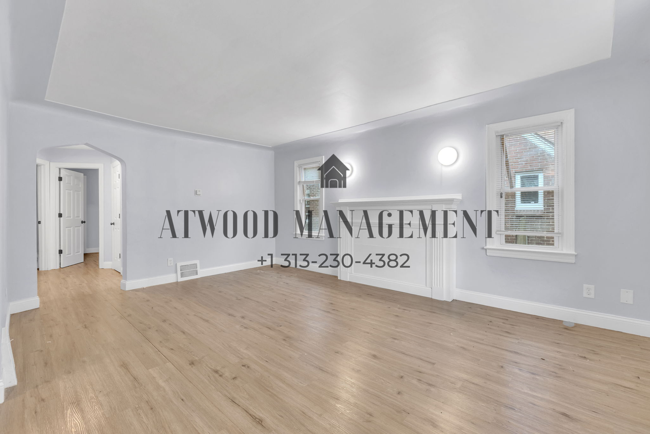 10037 Grayton St - Photo 3 of 14