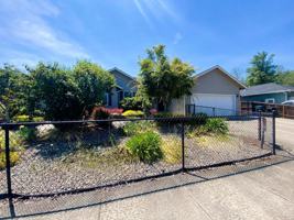 featured image of 2409 Se Chinaberry Ave
