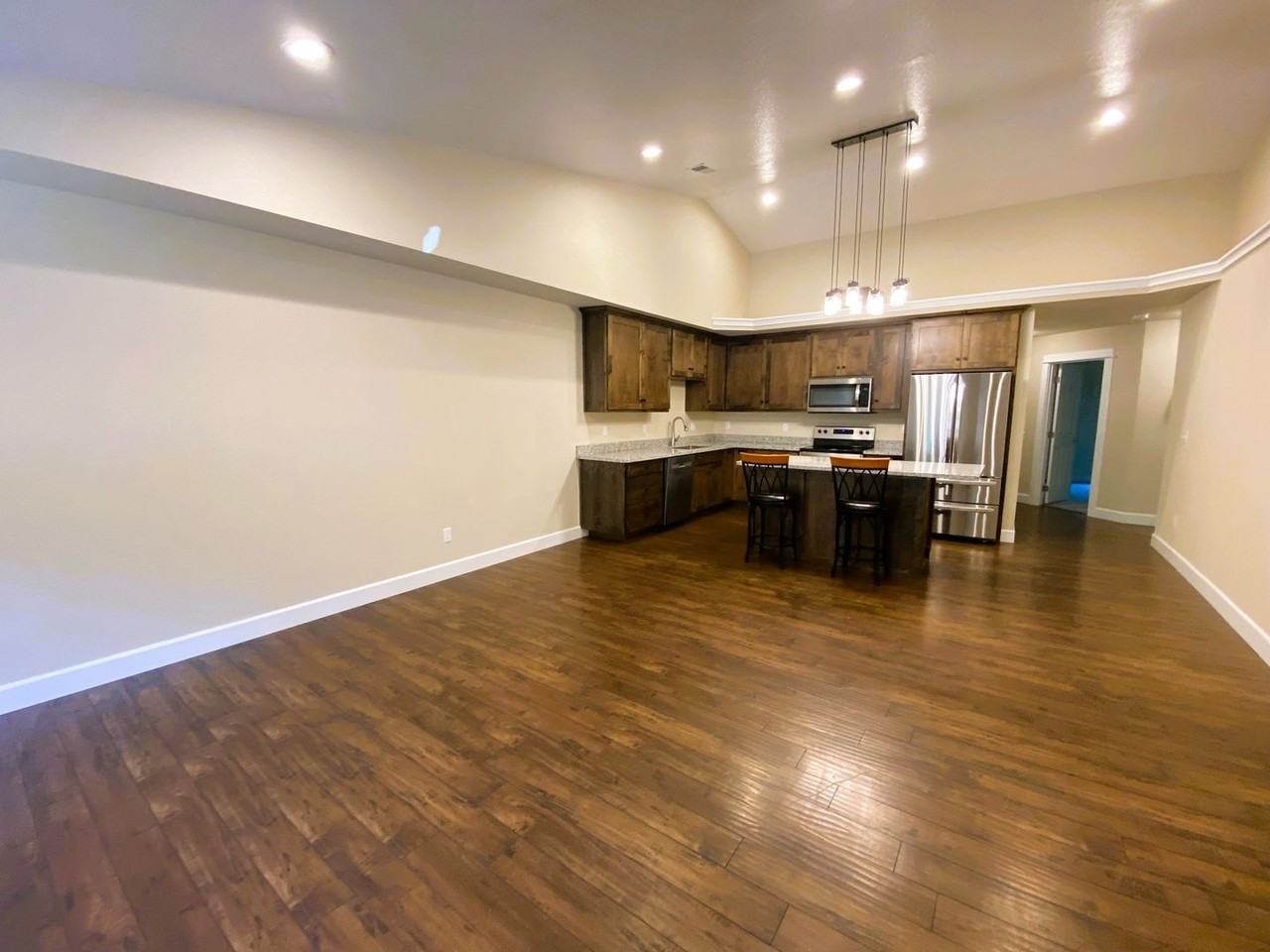 1680 Ne Alameda Ave - Photo 2 of 15