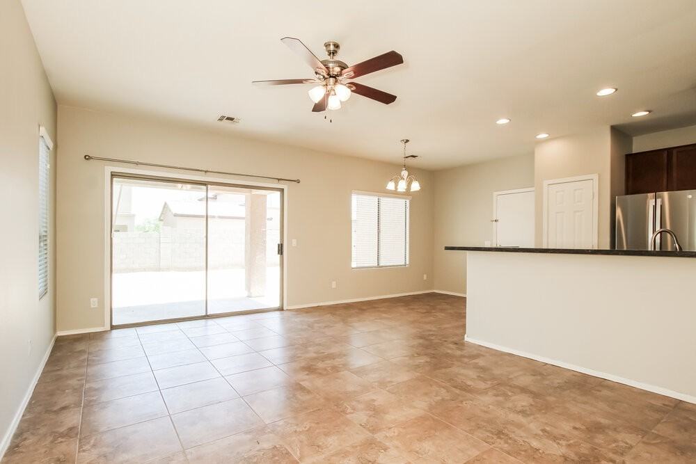 7907 S 50th Ln - Photo 5 of 17