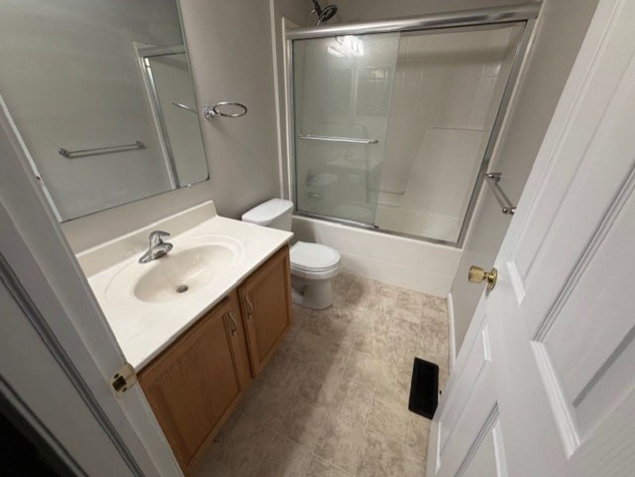 600 Yale St #402 - Photo 4 of 31