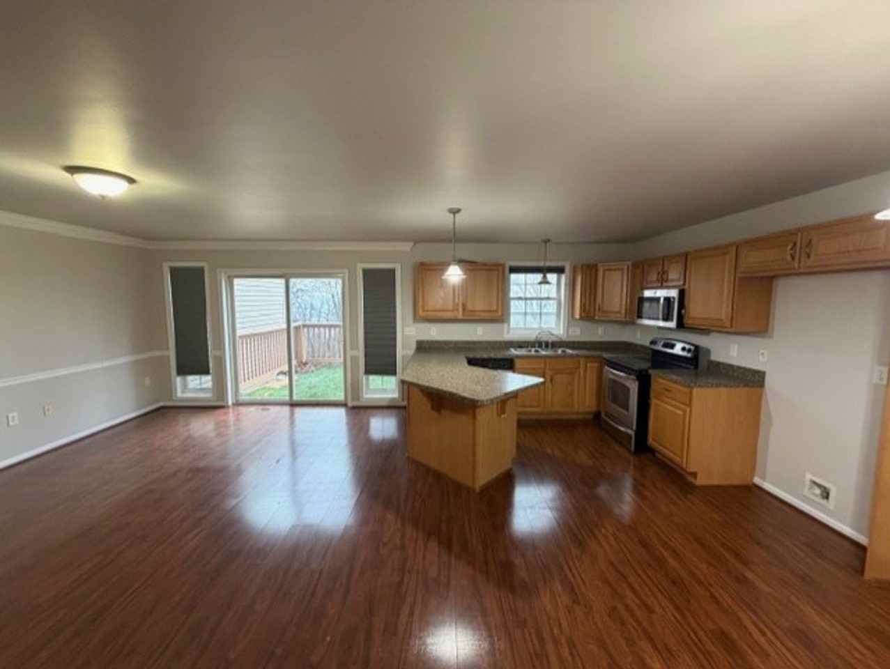 600 Yale St #402 - Photo 7 of 31