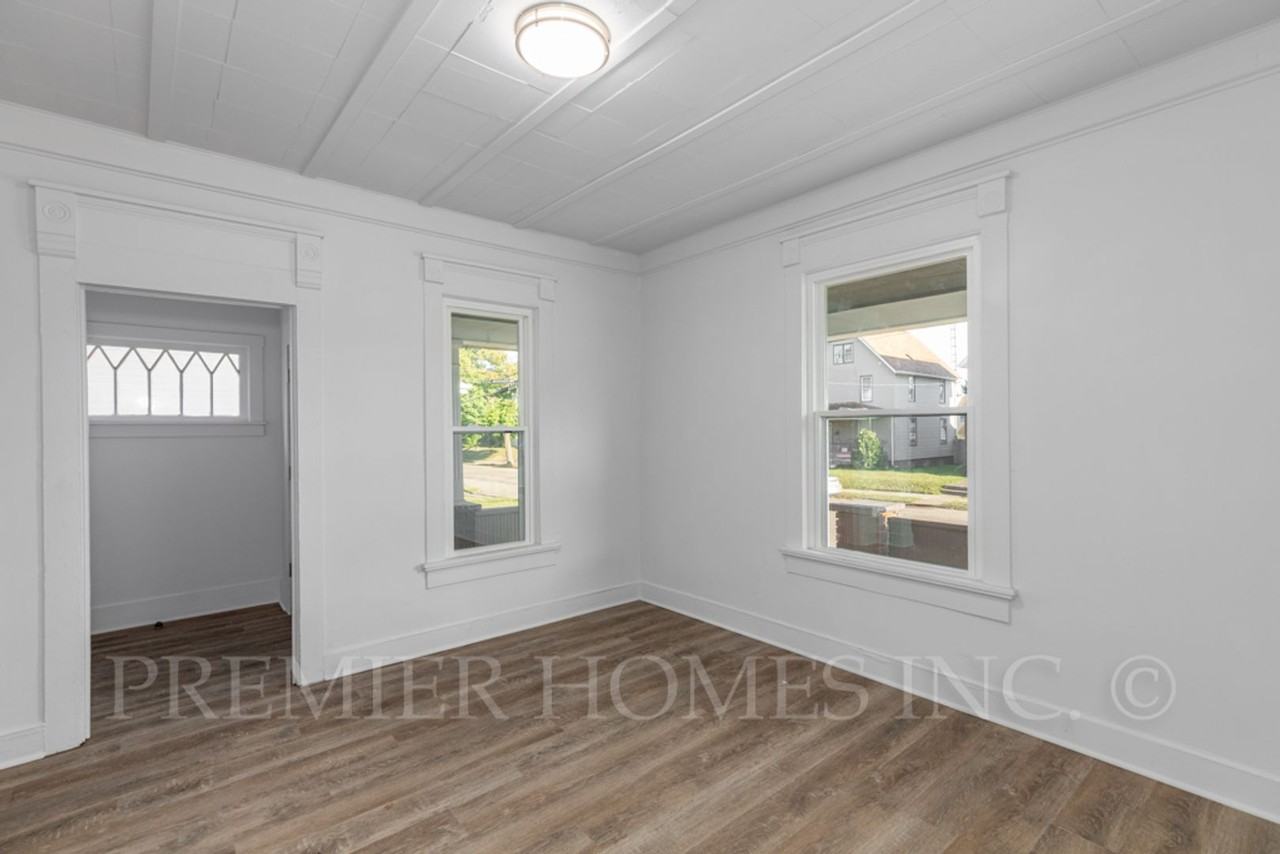 2327 6th St Sw - Photo 4 of 14