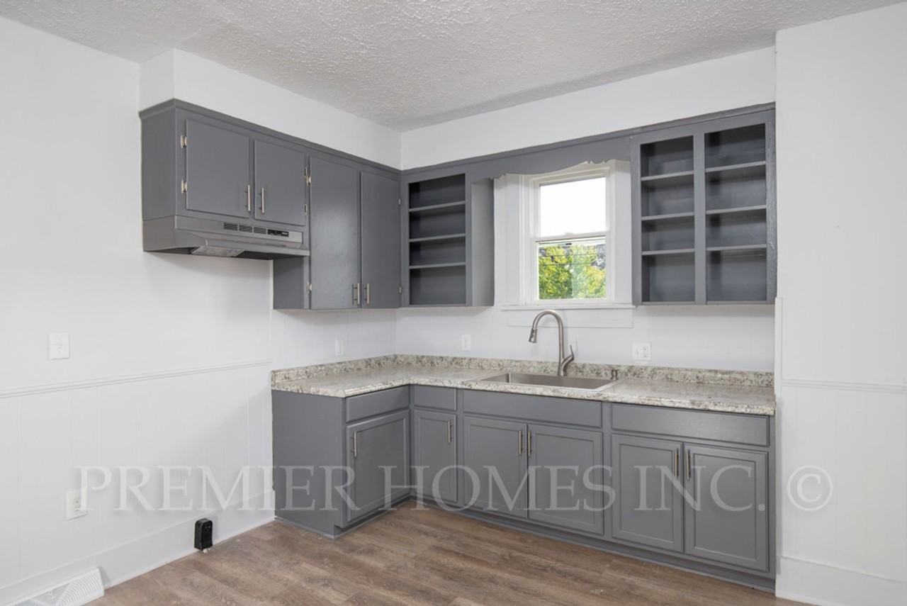 2327 6th St Sw - Photo 6 of 14