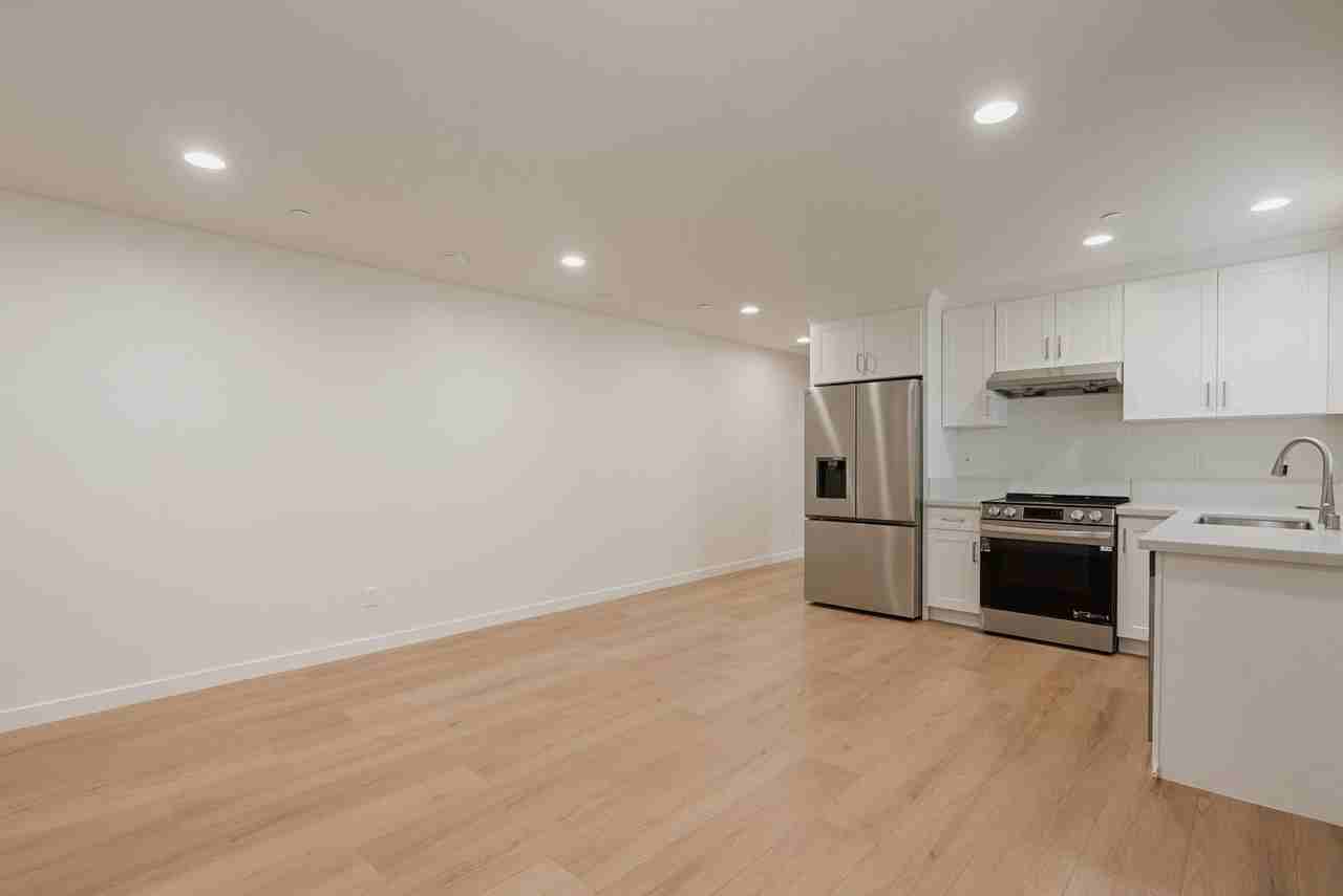 1806 S 8th St #A - Photo 3 of 19