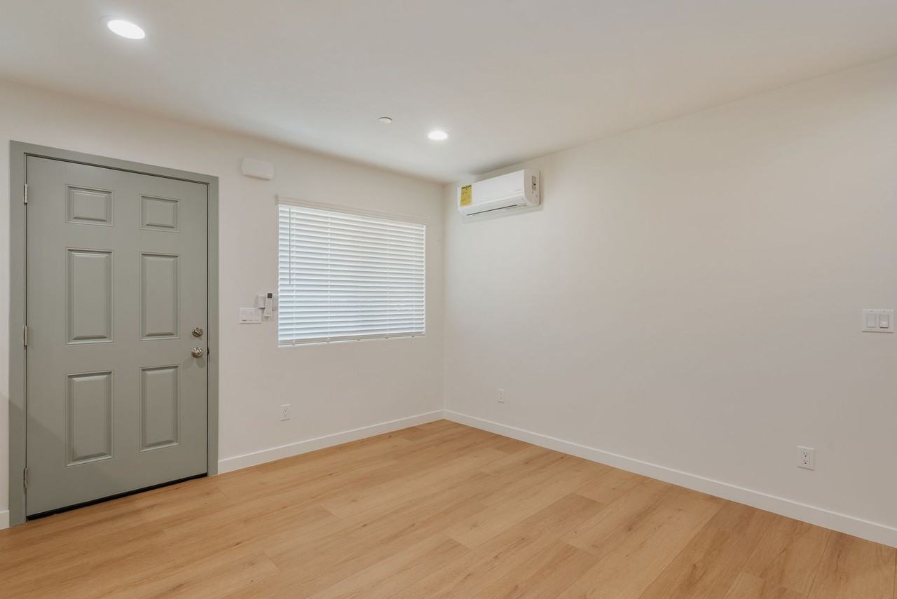 1806 S 8th St #A - Photo 4 of 19