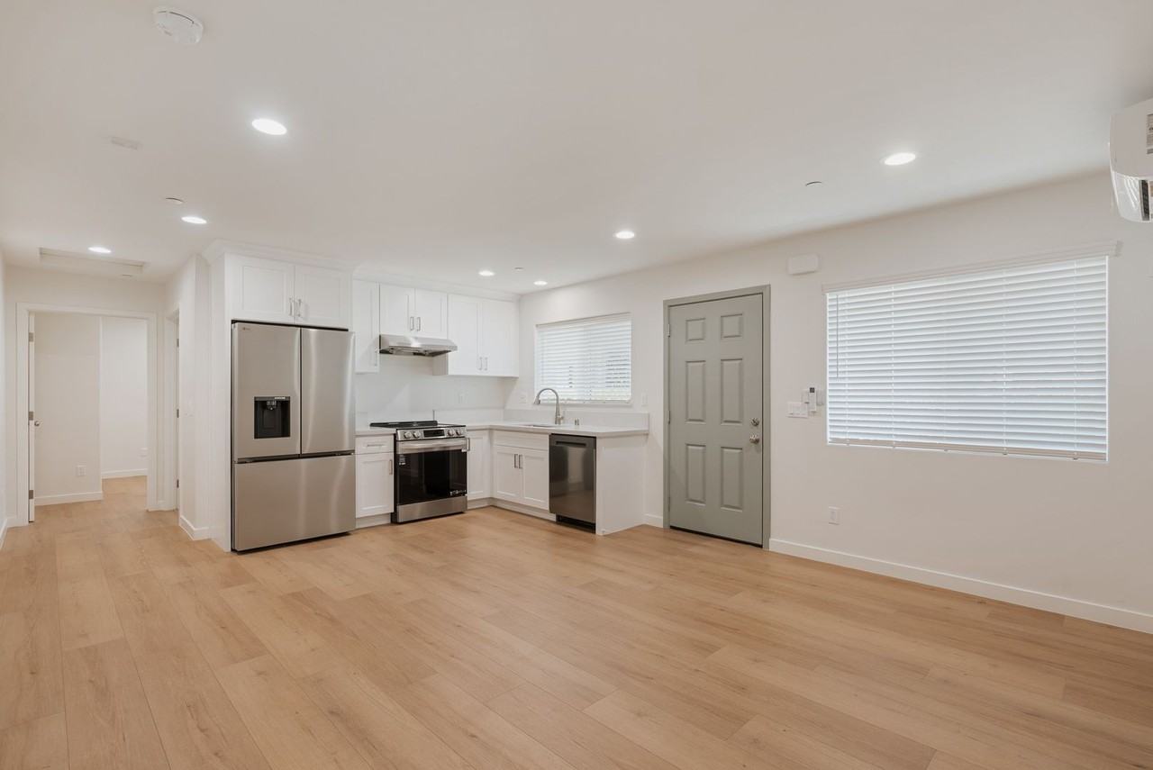 1806 S 8th St #A - Photo 5 of 19