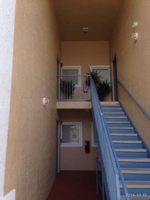 522 Villa Del Sol Cir - Photo 4 of 19