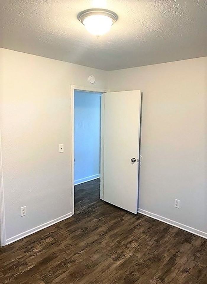 1147 Echo Rd - Photo 6 of 13