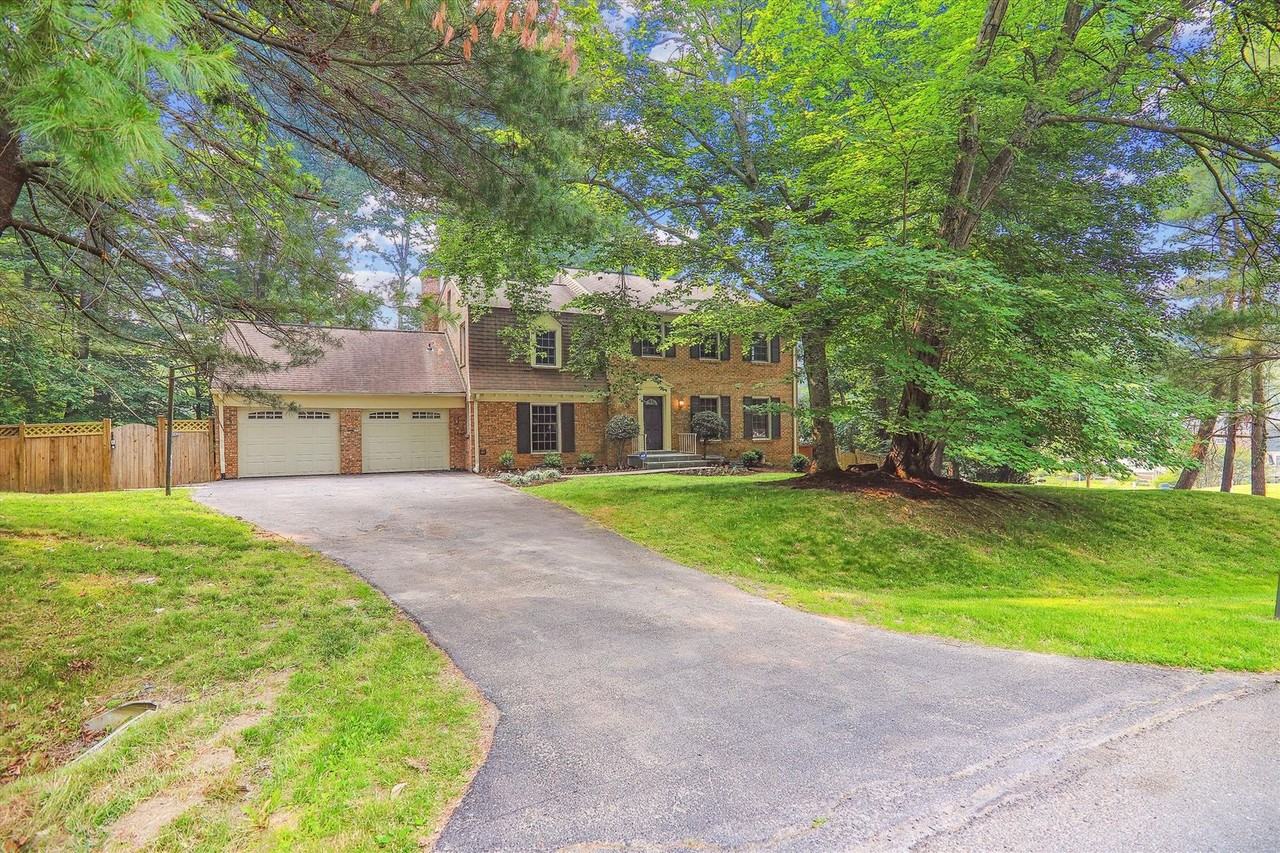 9309 Langford Ct - Photo 2 of 50