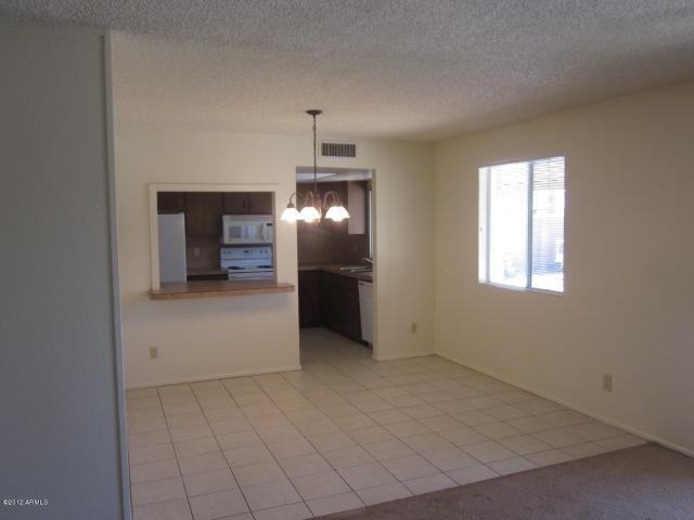 1933 E Apollo Ave - Photo 7 of 30