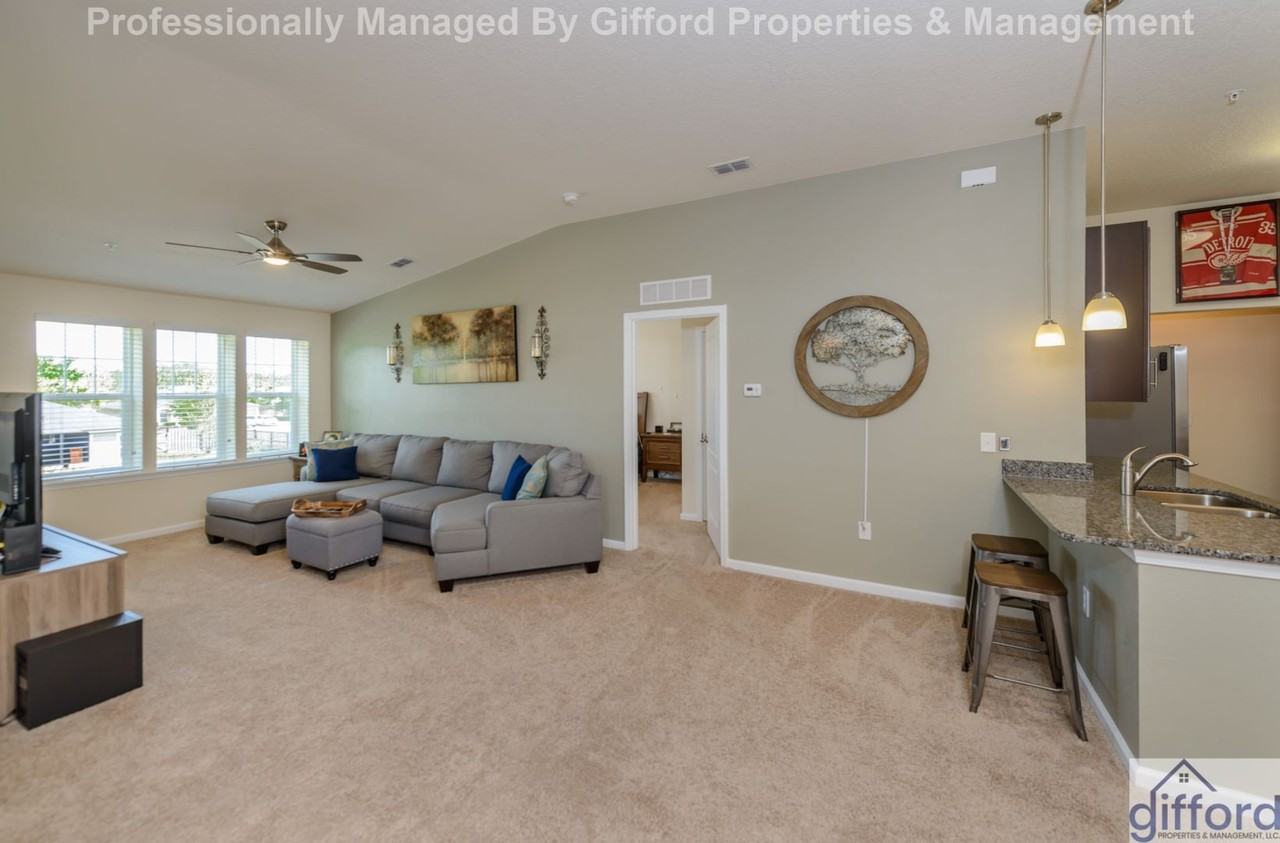 817 Golden Lake Loop - Photo 2 of 15