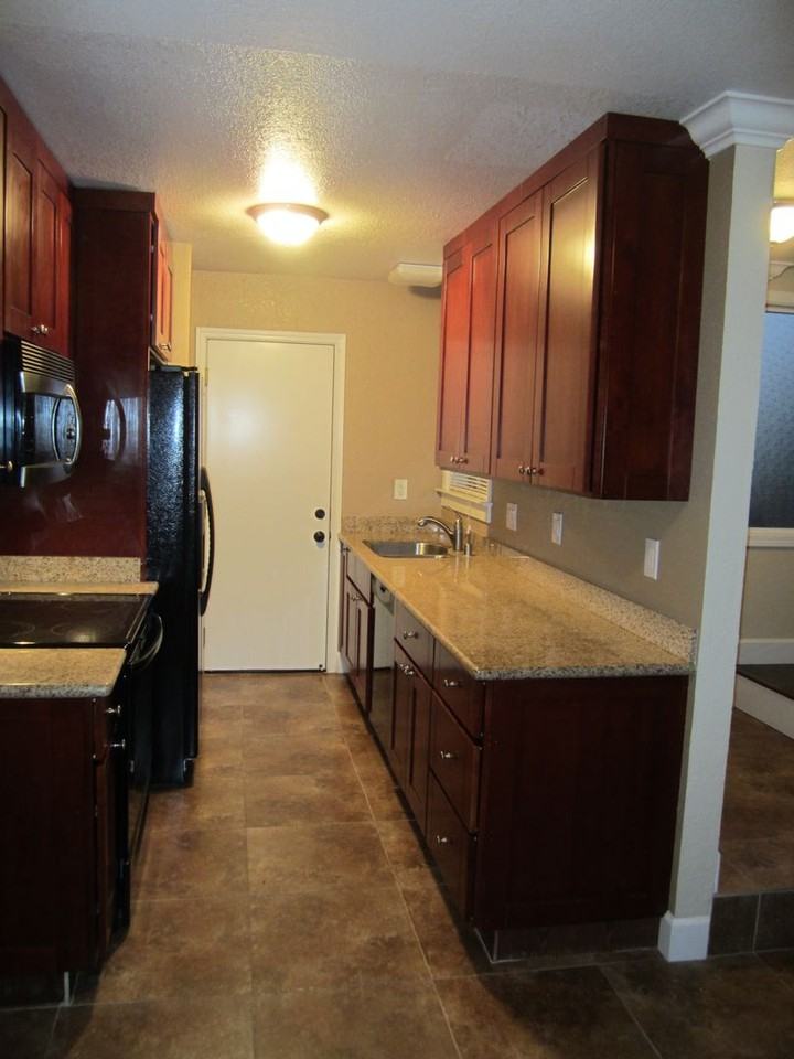 138 Tammy Cir - Photo 4 of 18