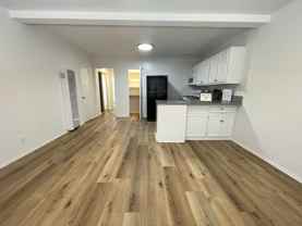 5725-29 Vineland Ave - Photo 1 of 1