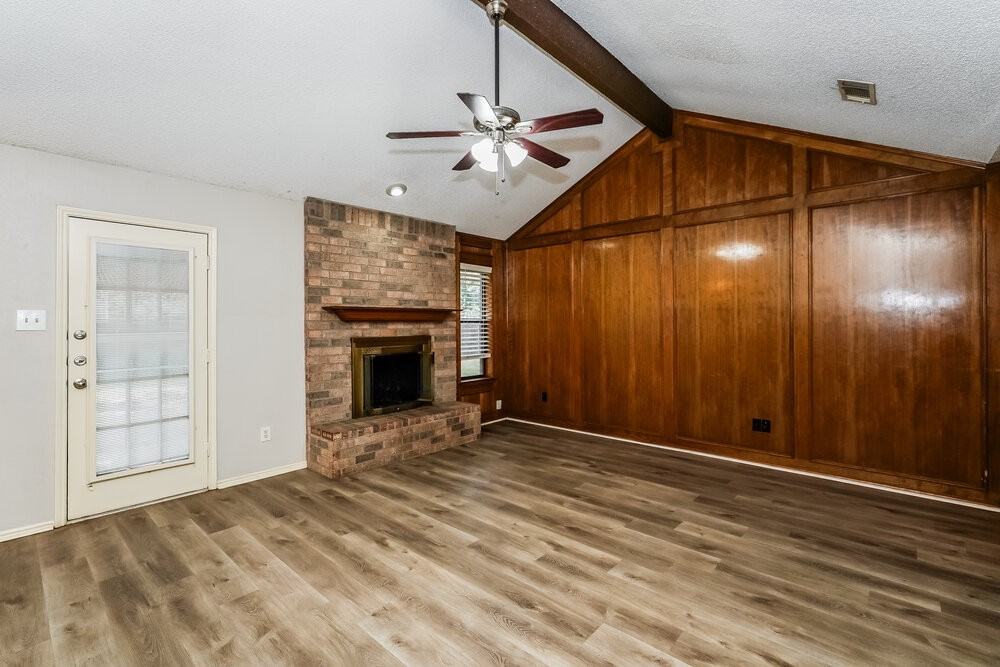 709 Daniels Dr - Photo 6 of 16
