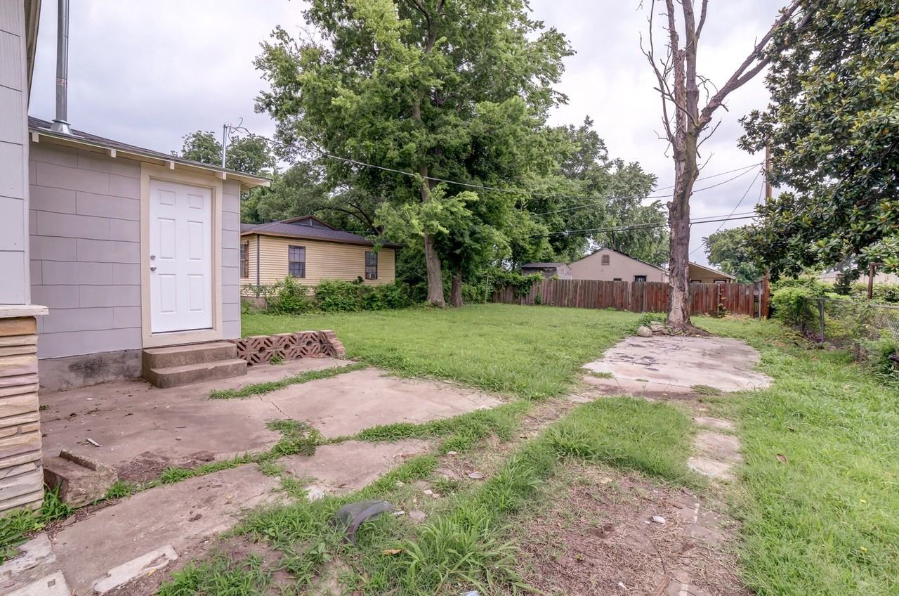 1733 E Marshall St - Photo 4 of 23