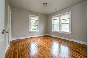 featured image of 1733 E Marshall St