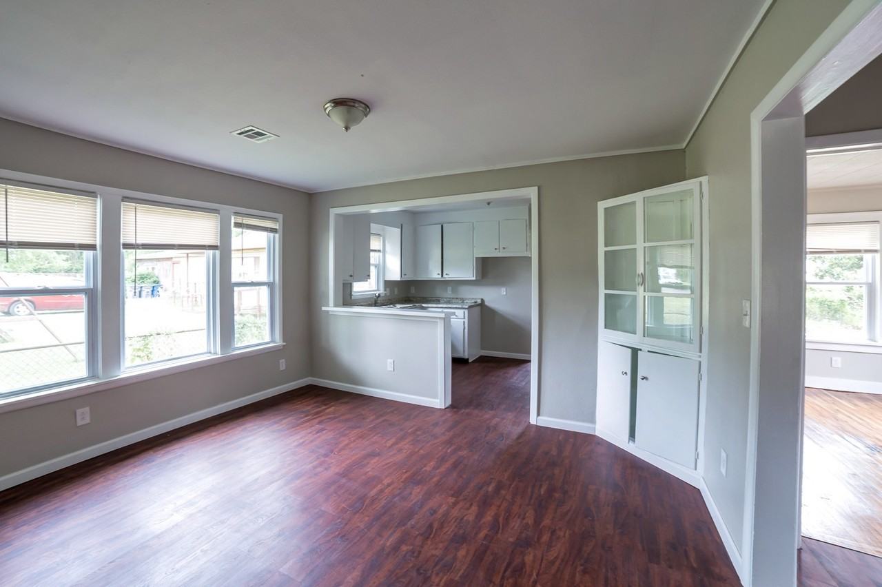 1733 E Marshall St - Photo 7 of 23