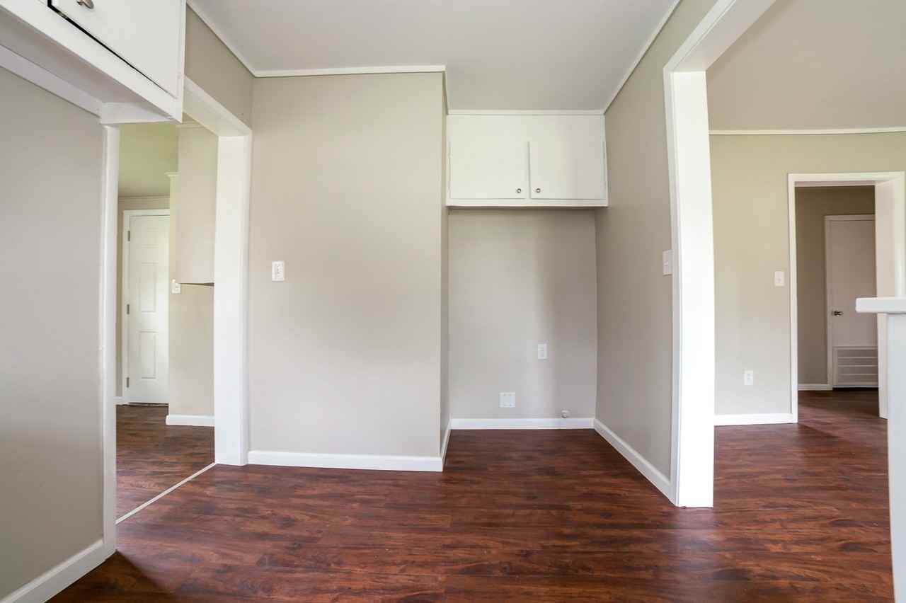 1733 E Marshall St - Photo 5 of 23