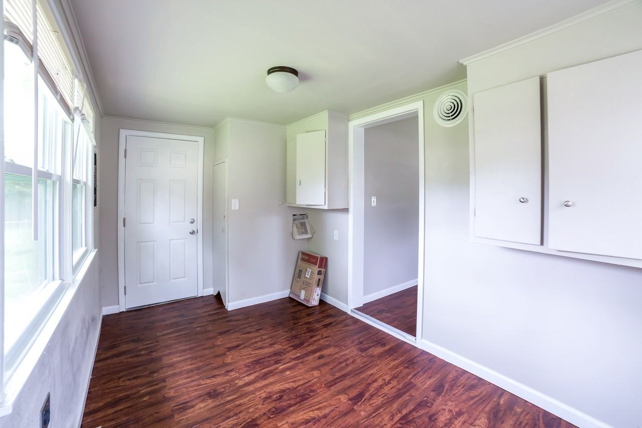 1733 E Marshall St - Photo 7 of 23