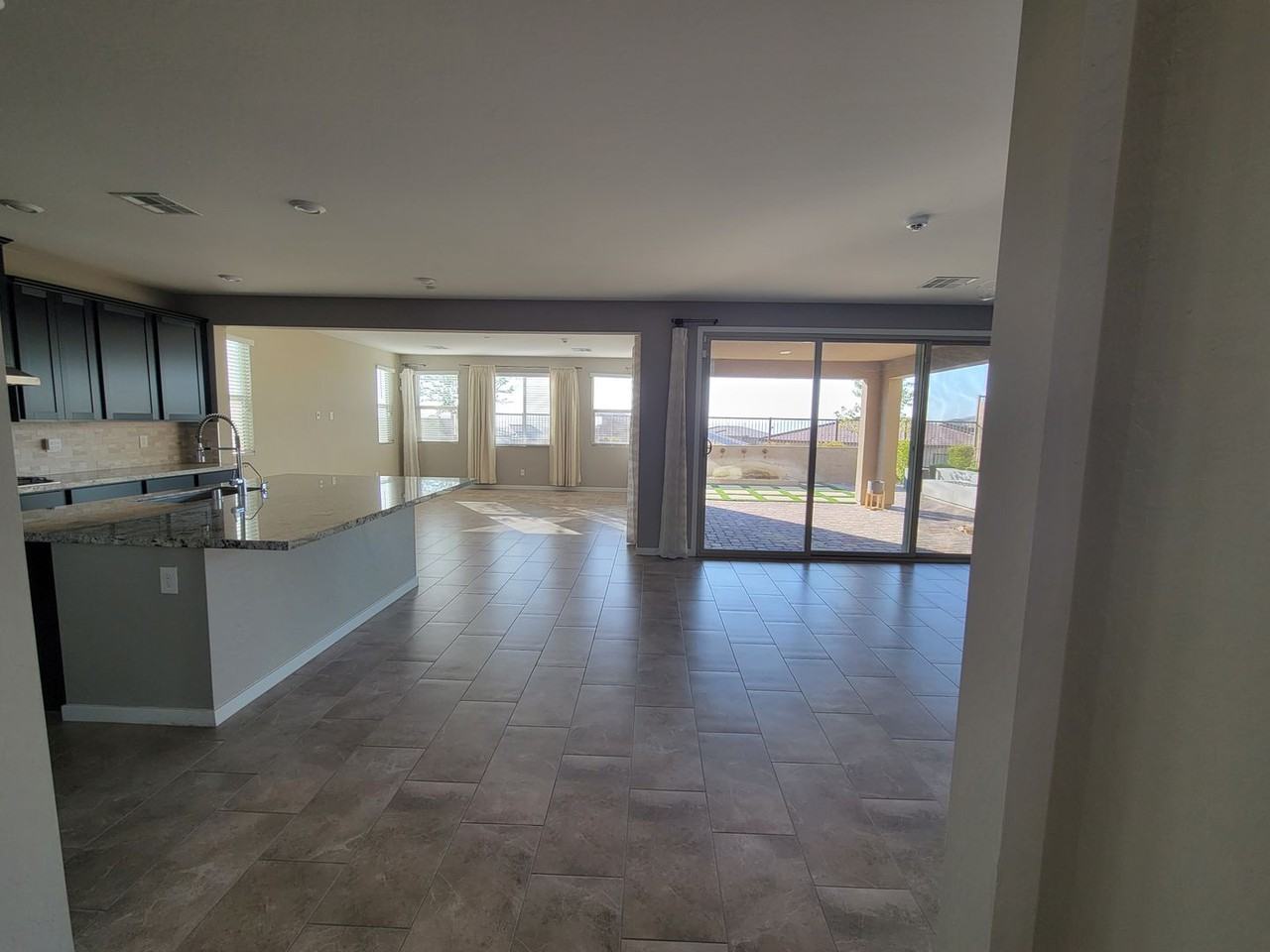 12343 Grey Dunes Ave - Photo 7 of 34