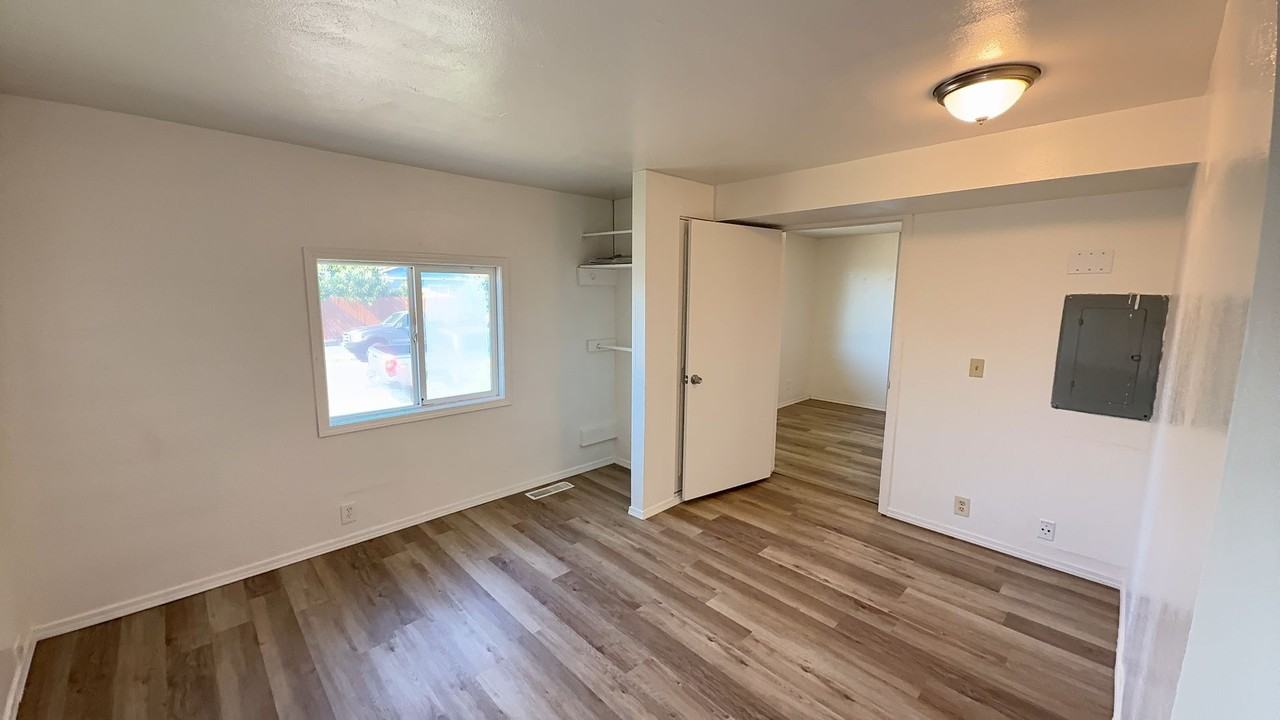 1229 Hemlock Loop - Photo 7 of 13