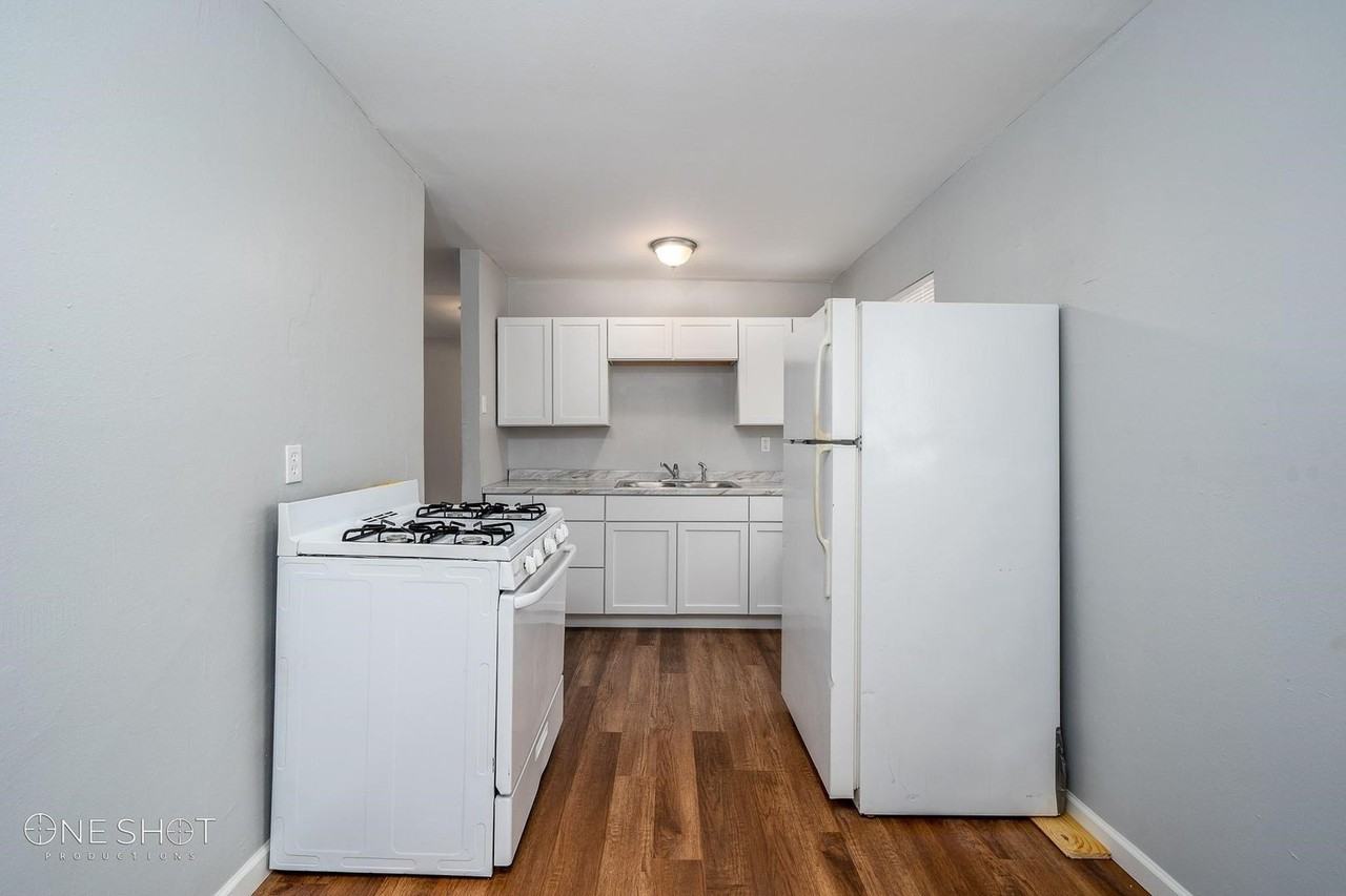 525 N Bowie Dr - Photo 4 of 31