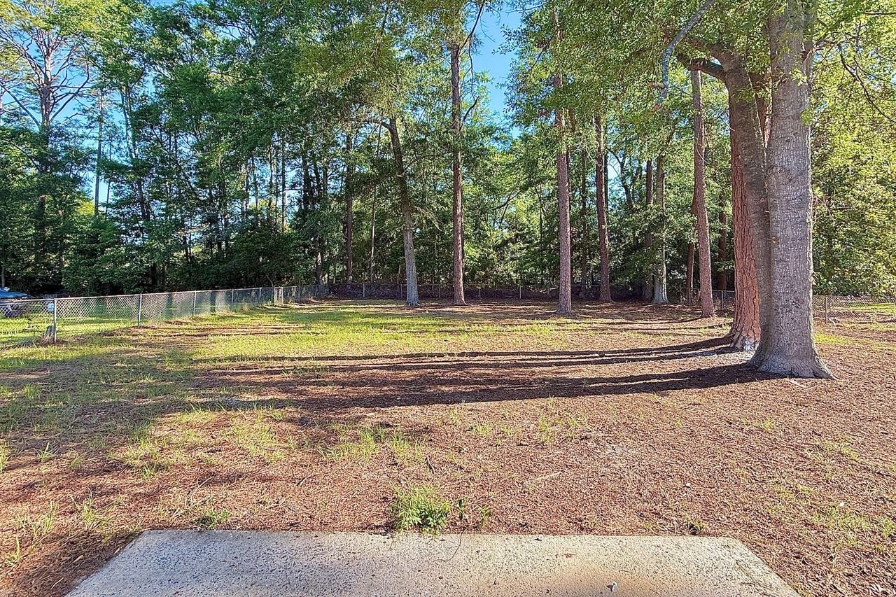 521 Azalea St - Photo 4 of 8