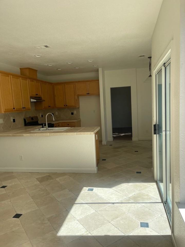 4006 Angelina Ln - Photo 7 of 16