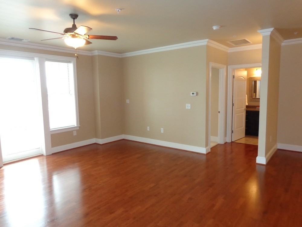 4500 Pretty Lake Ave - Photo 3 of 15