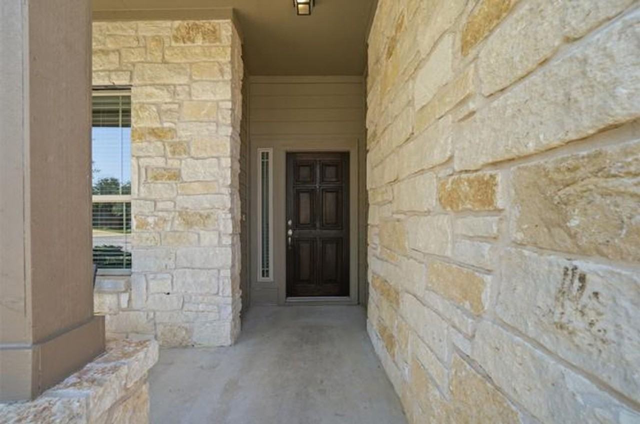 613 Longhorn Cavern Rd - Photo 3 of 38