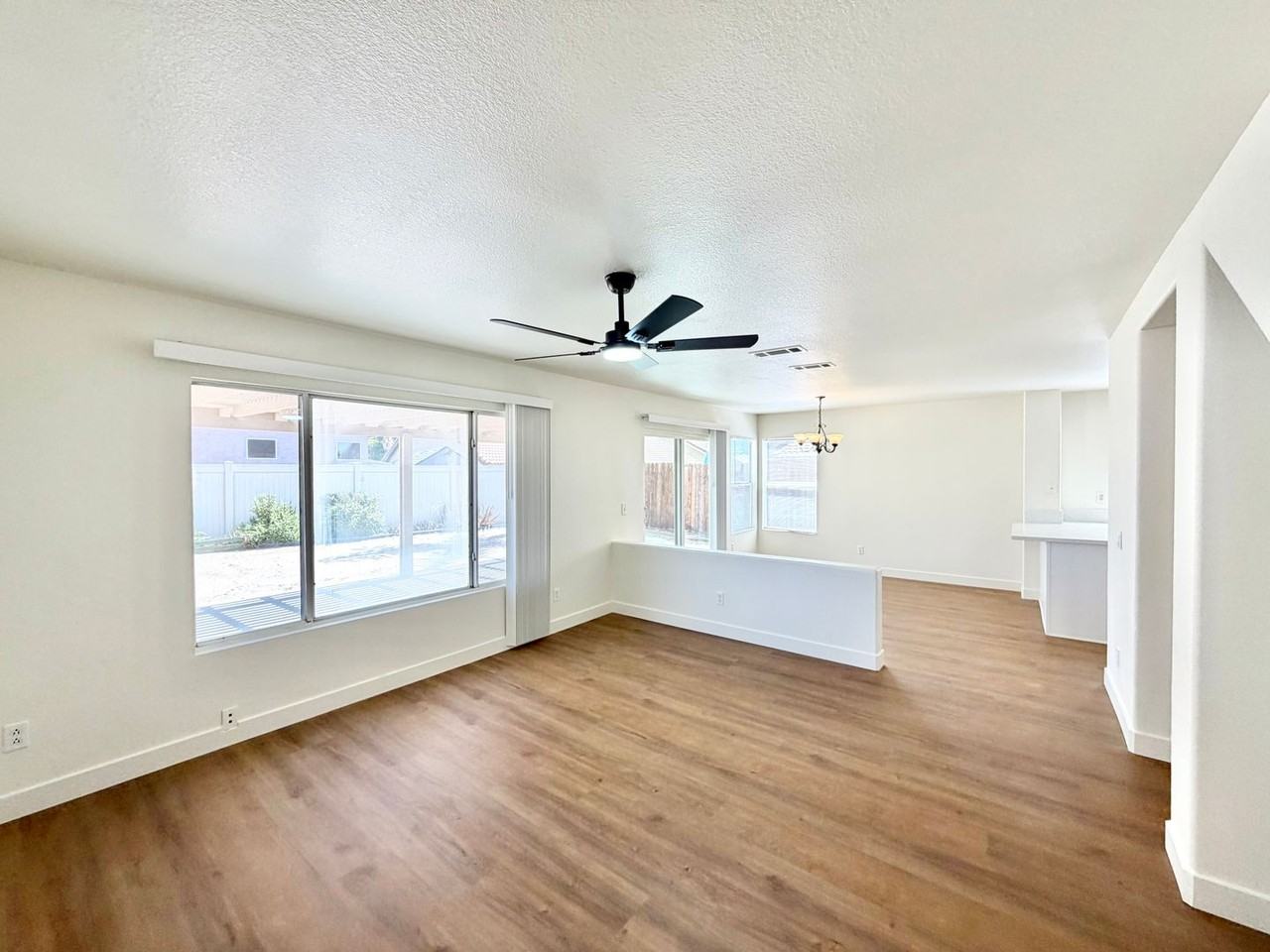 15854 Pampas Ct - Photo 7 of 34