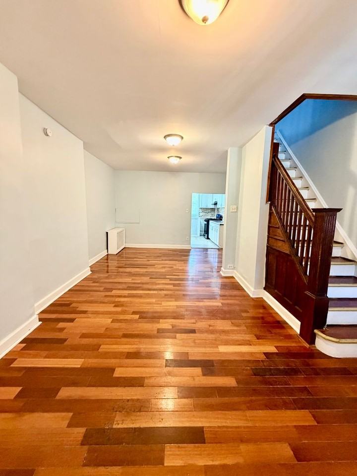 6320 Kingsessing Ave - Photo 3 of 17