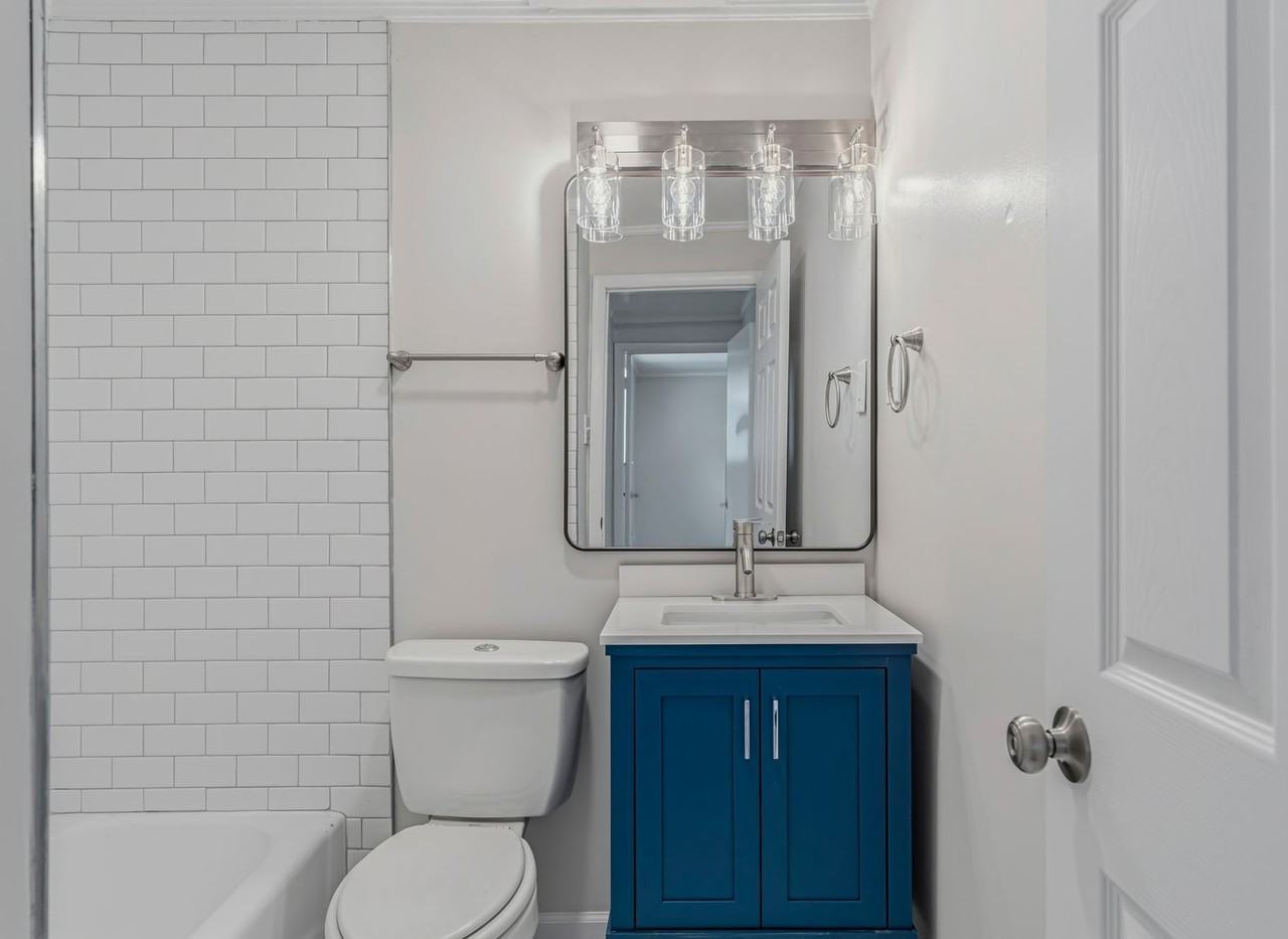 2114 Washington Ave - Photo 4 of 16