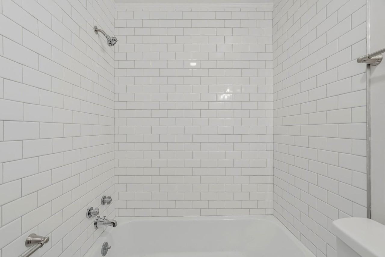 2114 Washington Ave - Photo 5 of 16